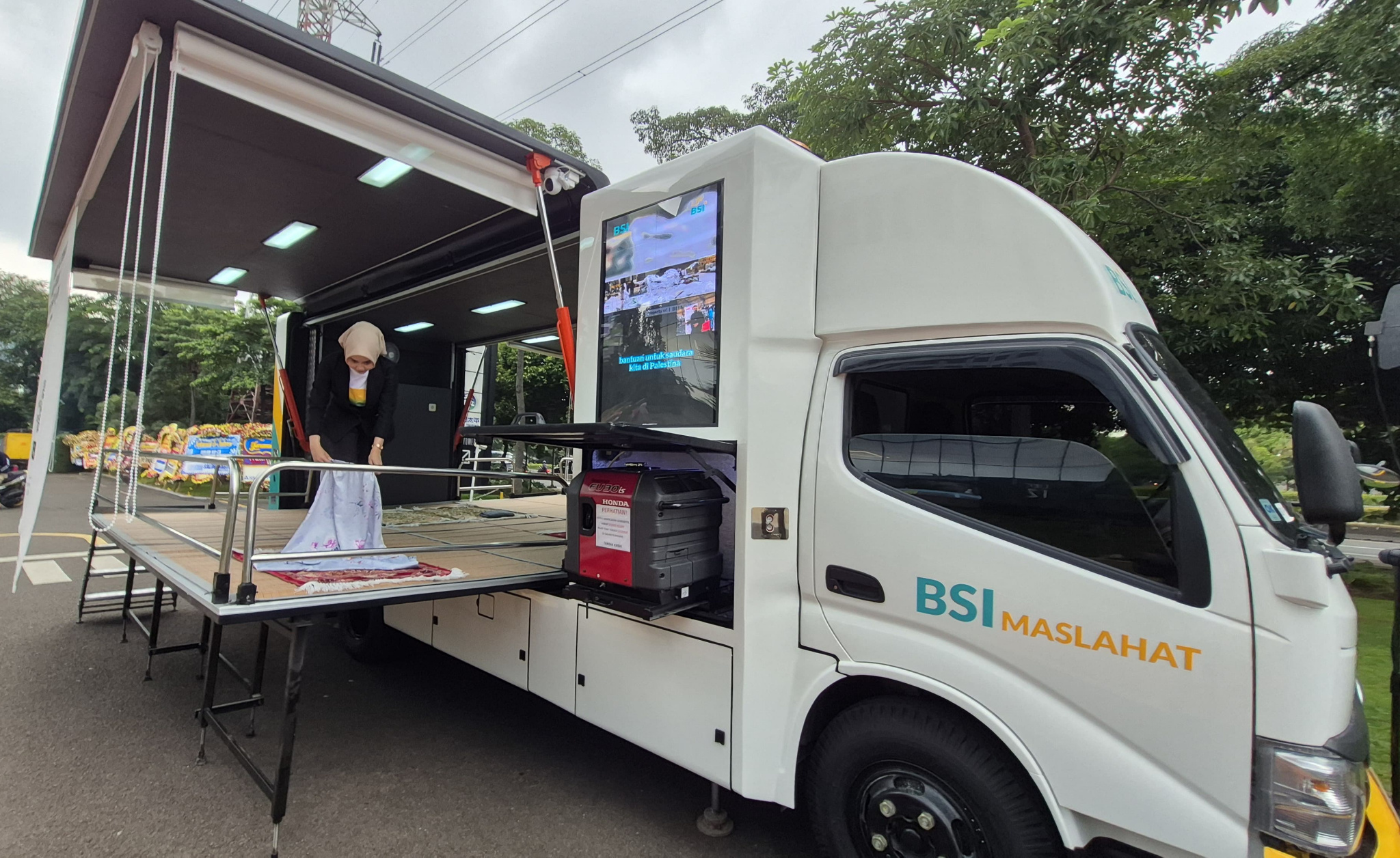BSI Rayakan Milad ke-4 dengan Inovasi Digital Carbon Tracking dan Mobil Operasional Listrik