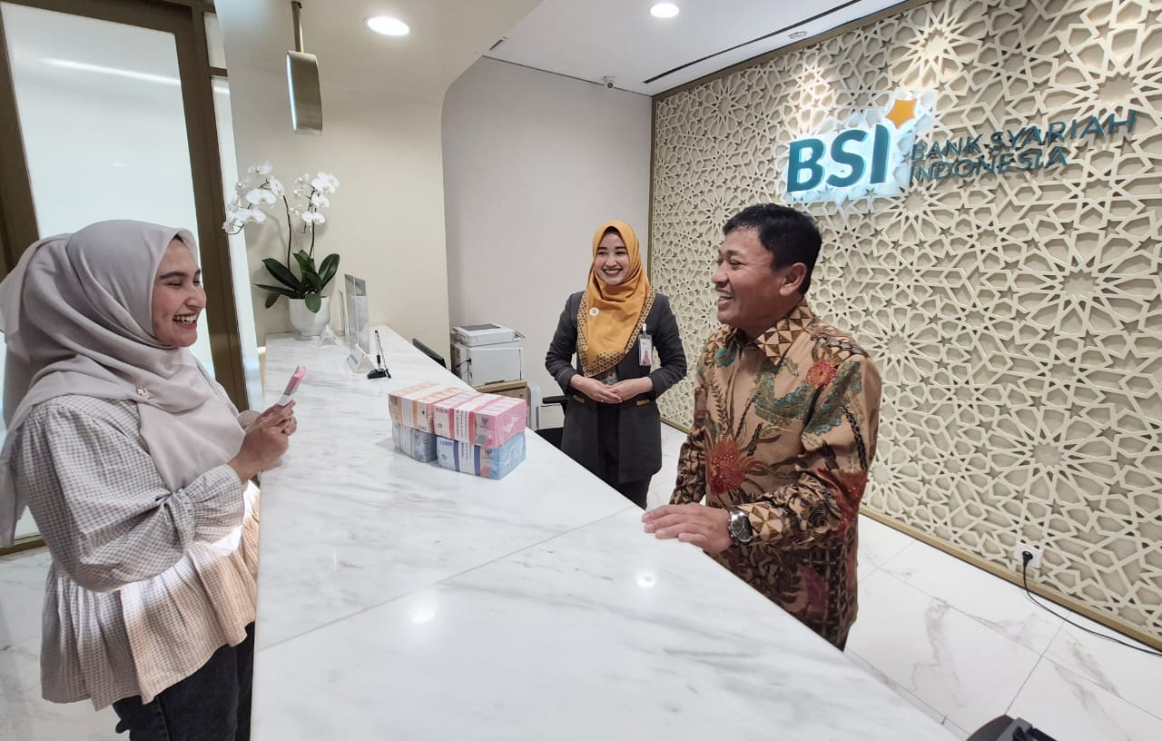 (Foto) Jelang Libur Idulfitri, BSI Siapkan Uang Tunai Rp42,88 Triliun