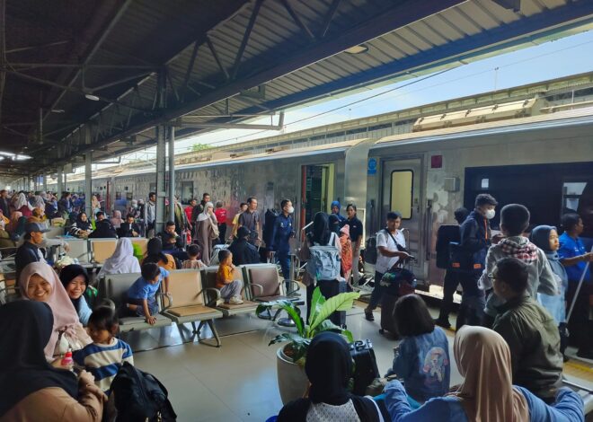KAI Menghadapi Antusiasme Libur Paskah, Tiket KA Capai 113% di Hari Pertama