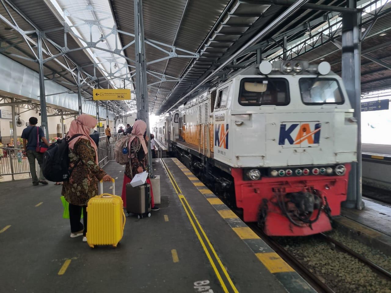 Stasiun Solo Balapan Jadi Simpul Transportasi Lebaran, Mobilitas Warga Meningkat