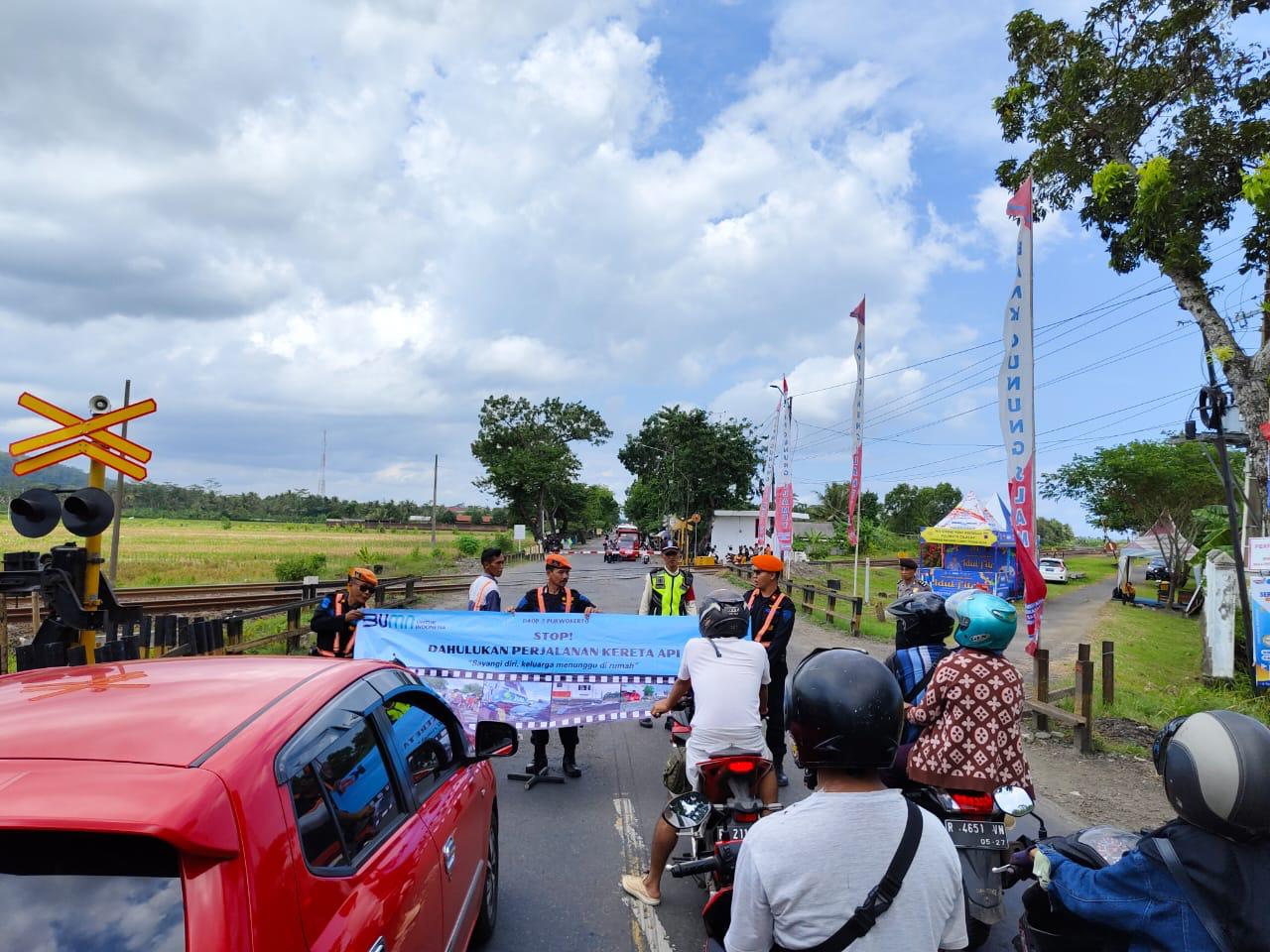 Daop 5 Purwokerto Gencarkan Kampanye Keselamatan Perlintasan Sebidang Setelah Kecelakaan Tragis di Gresik