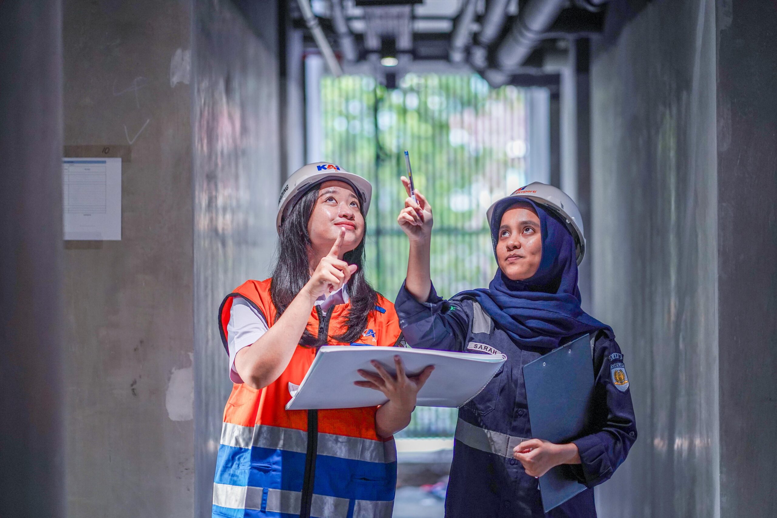 Kartini di Balik Proyek Kereta: Kekuatan yang Menggerakkan