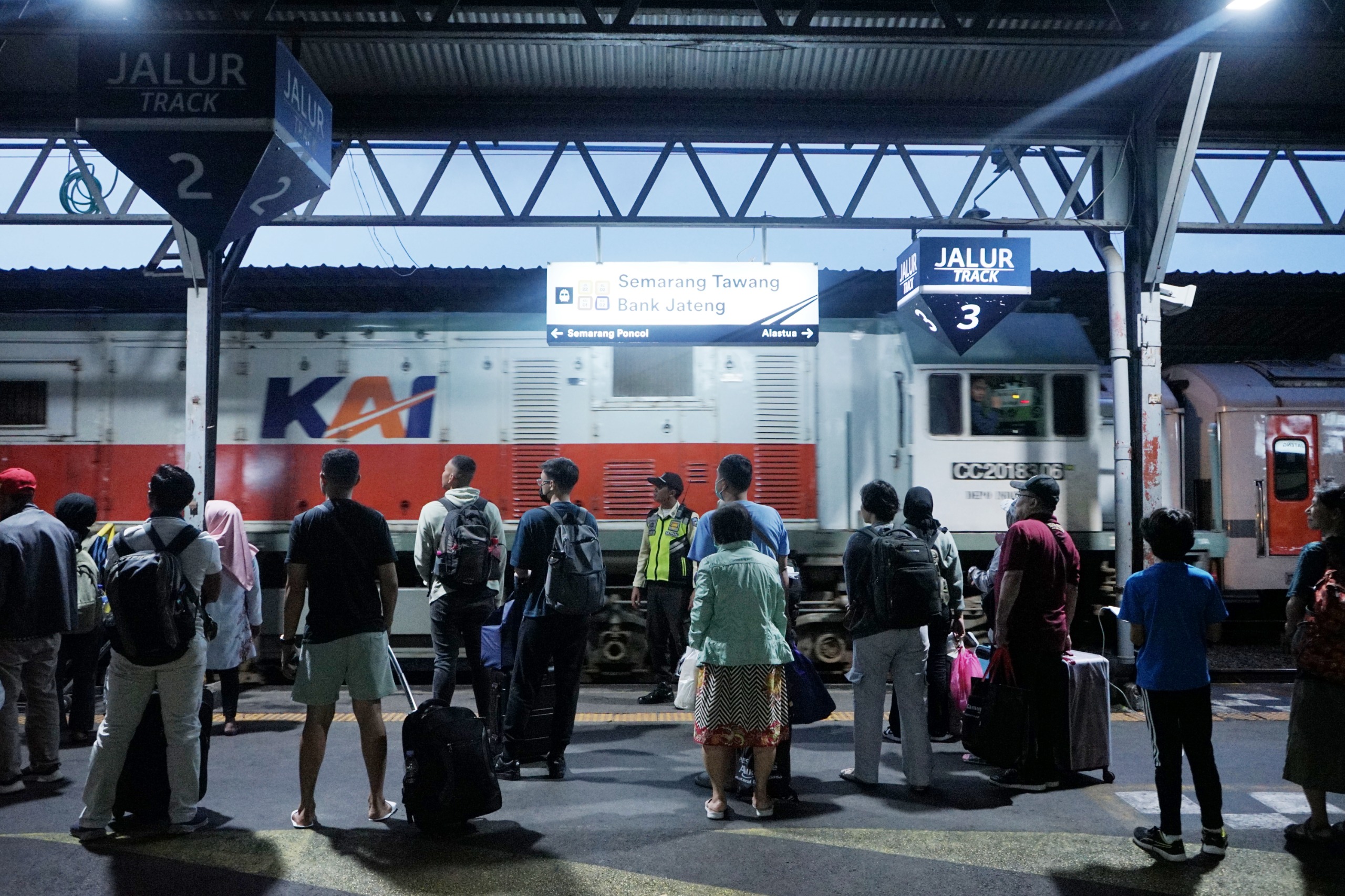 KAI Tambah Perjalanan Kereta dan Tempat Duduk Libur Kenaikan