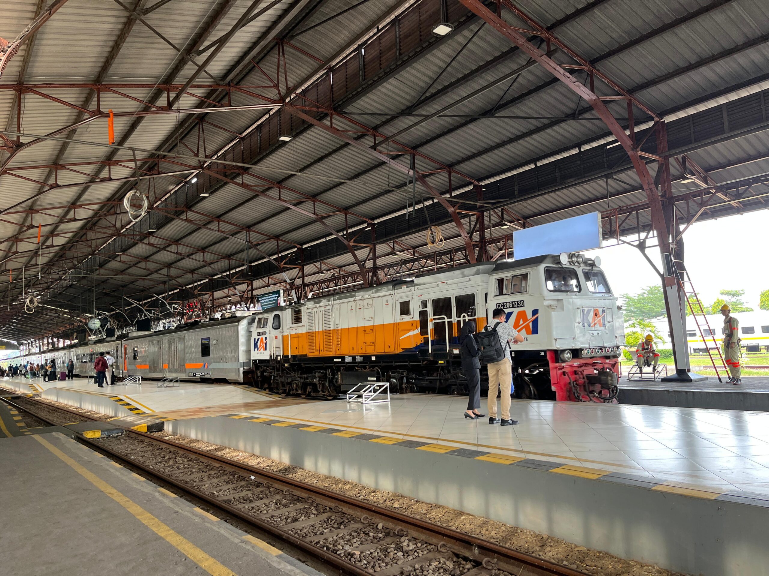 KAI Daop 5 Perbanyak 17 Jadwal Kereta Setiap Hari Sambut Waisak dan Siapkan Layanan Maksimal
